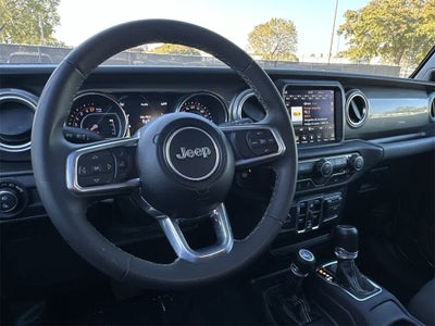 2023 Jeep Gladiator Overland