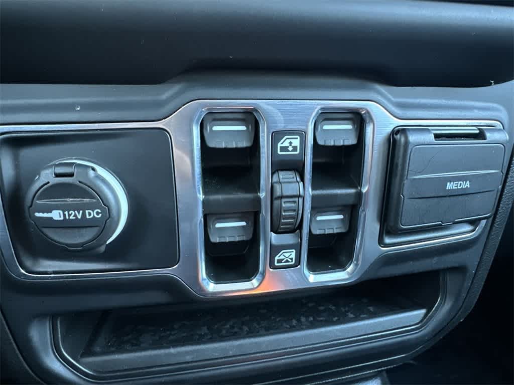 2023 Jeep Gladiator Overland