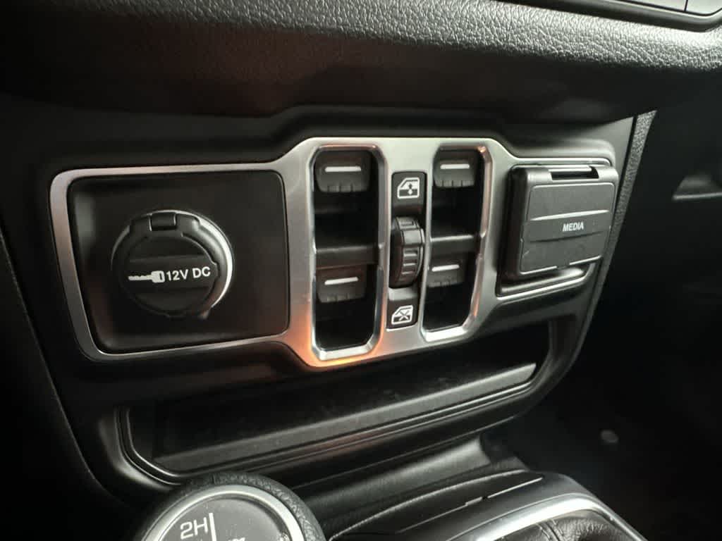 2025 Jeep Gladiator Sport