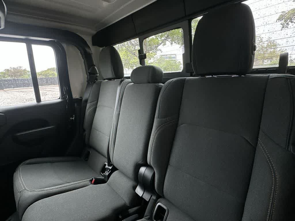 2025 Jeep Gladiator Sport