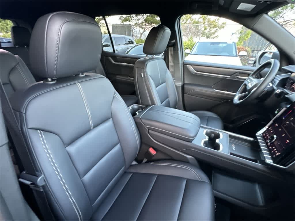 2024 GMC Acadia AWD Elevation