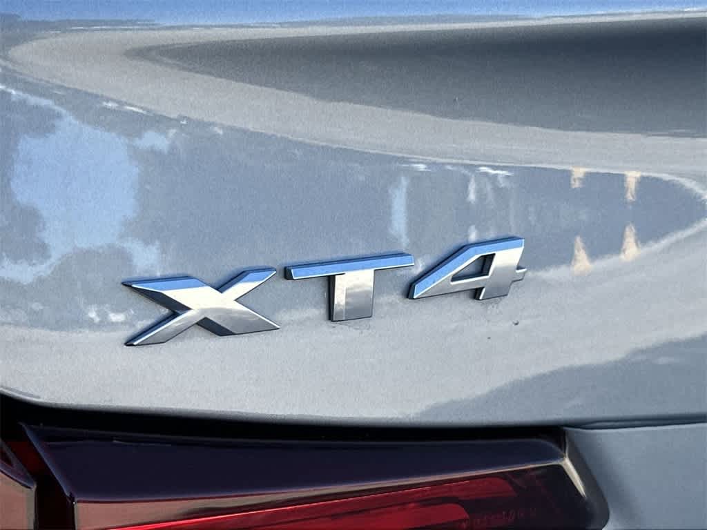 2025 Cadillac XT4 FWD Premium Luxury