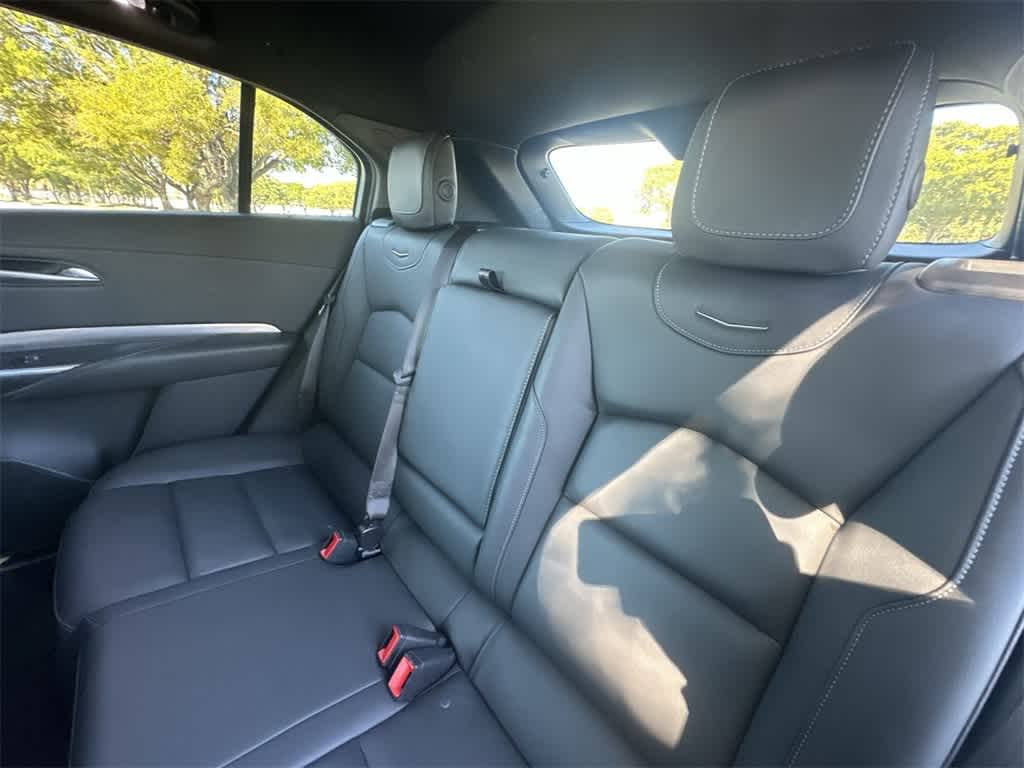 2025 Cadillac XT4 FWD Premium Luxury