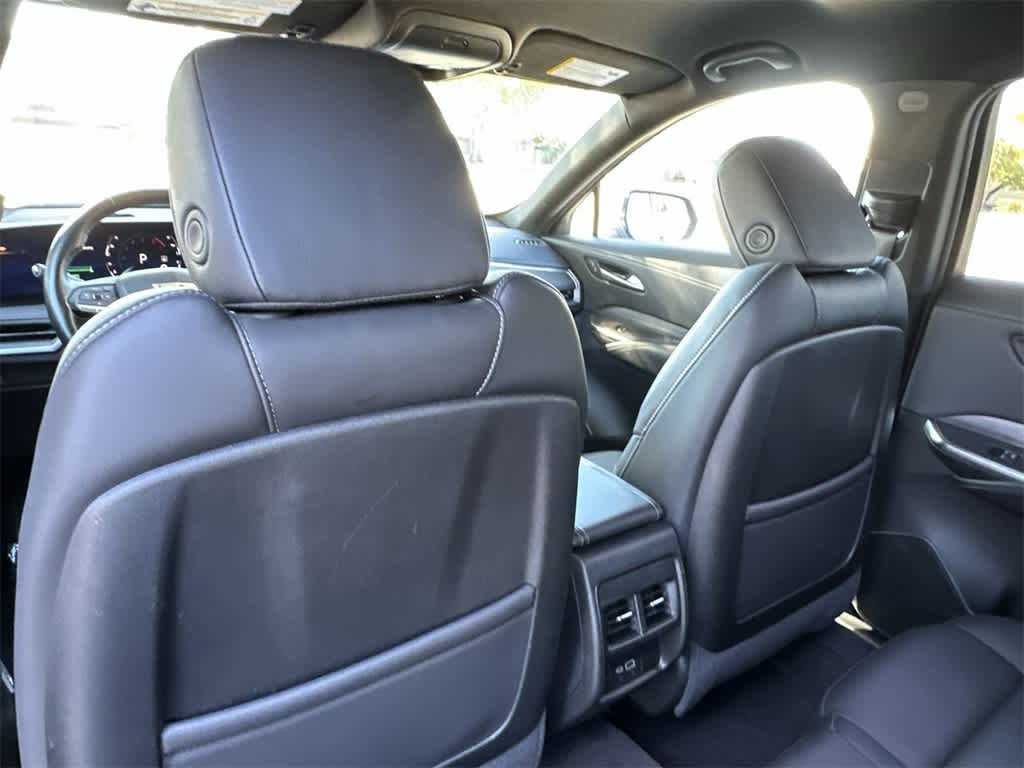 2025 Cadillac XT4 FWD Premium Luxury