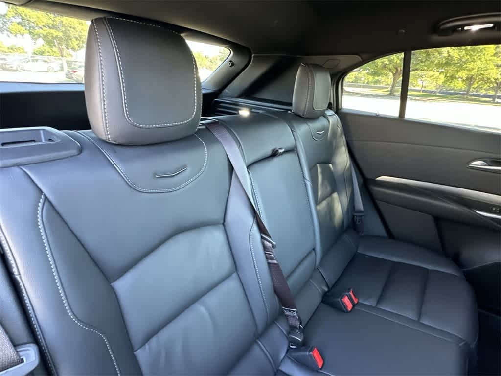 2025 Cadillac XT4 FWD Premium Luxury