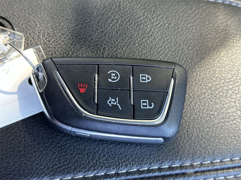 2025 Cadillac XT4 FWD Premium Luxury