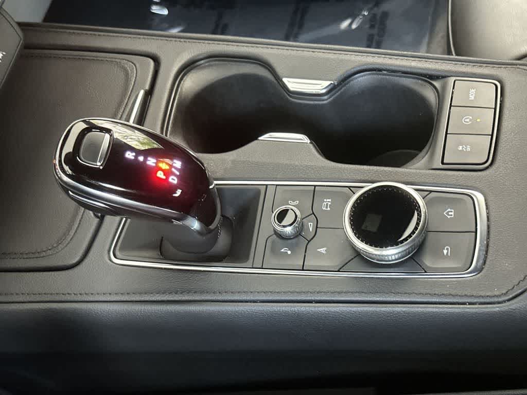 2025 Cadillac XT4 FWD Premium Luxury