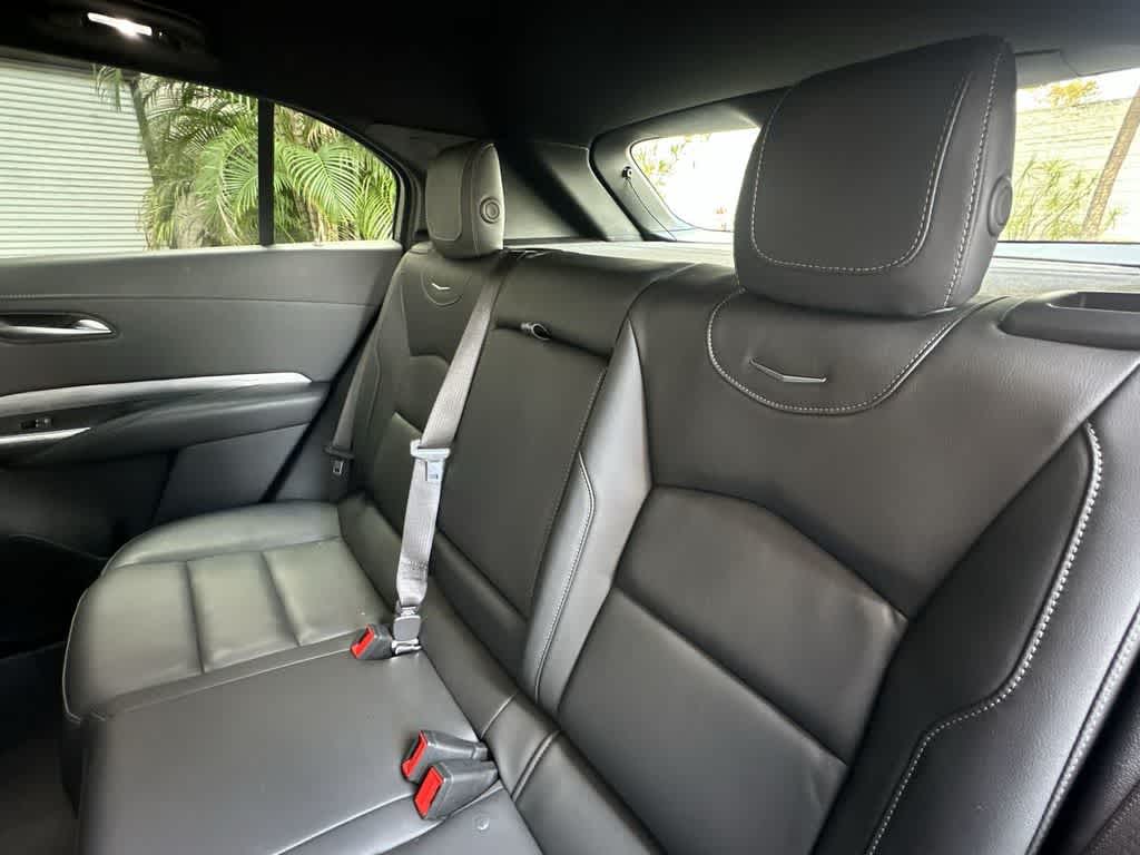 2025 Cadillac XT4 FWD Premium Luxury