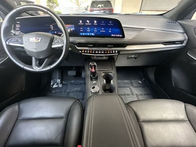 2025 Cadillac XT4 FWD Premium Luxury
