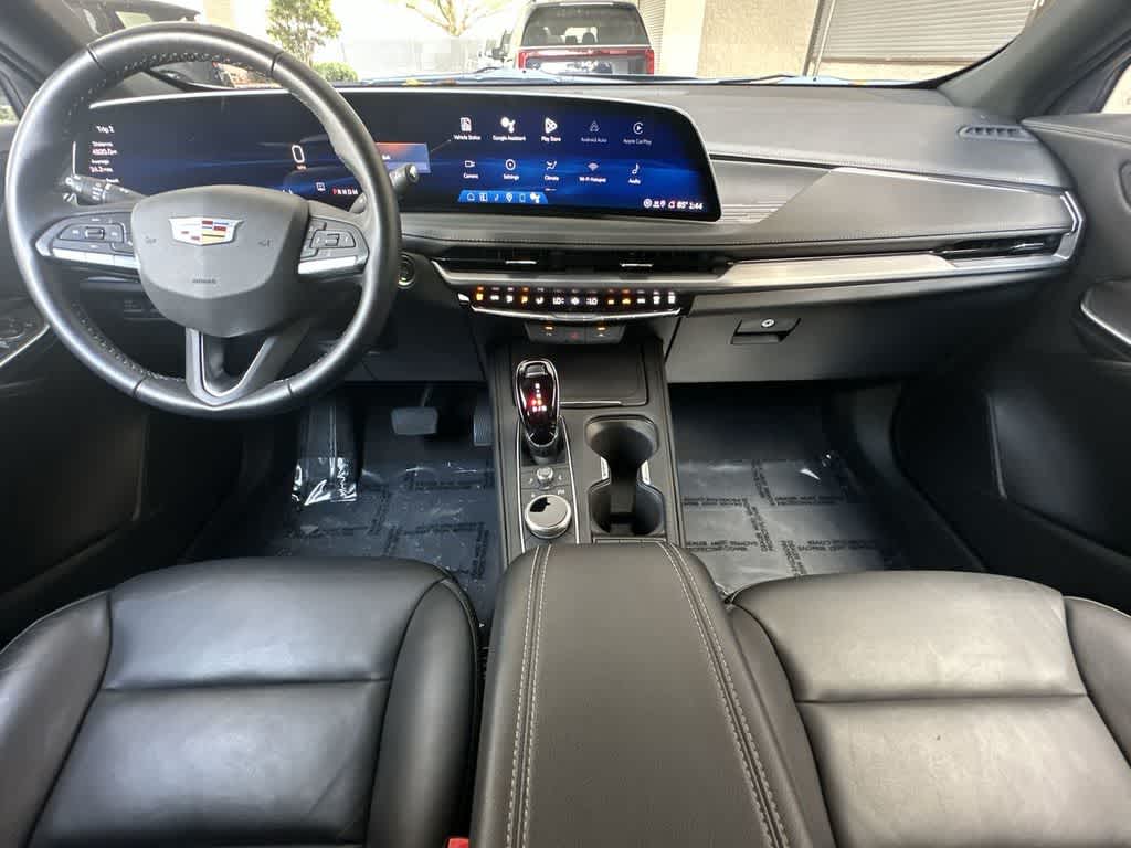2025 Cadillac XT4 FWD Premium Luxury