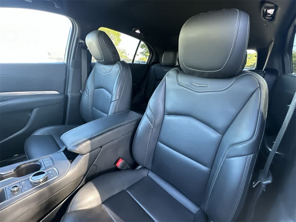 2025 Cadillac XT4 FWD Premium Luxury