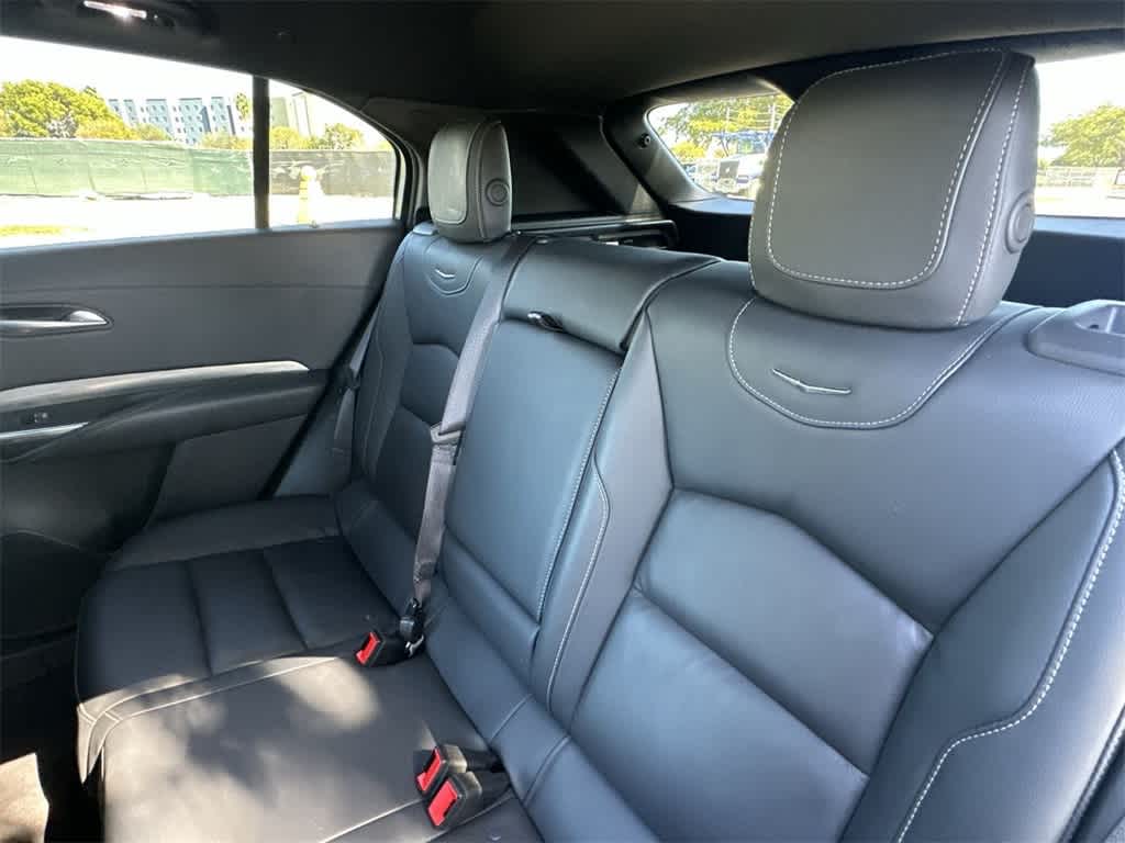 2025 Cadillac XT4 FWD Premium Luxury