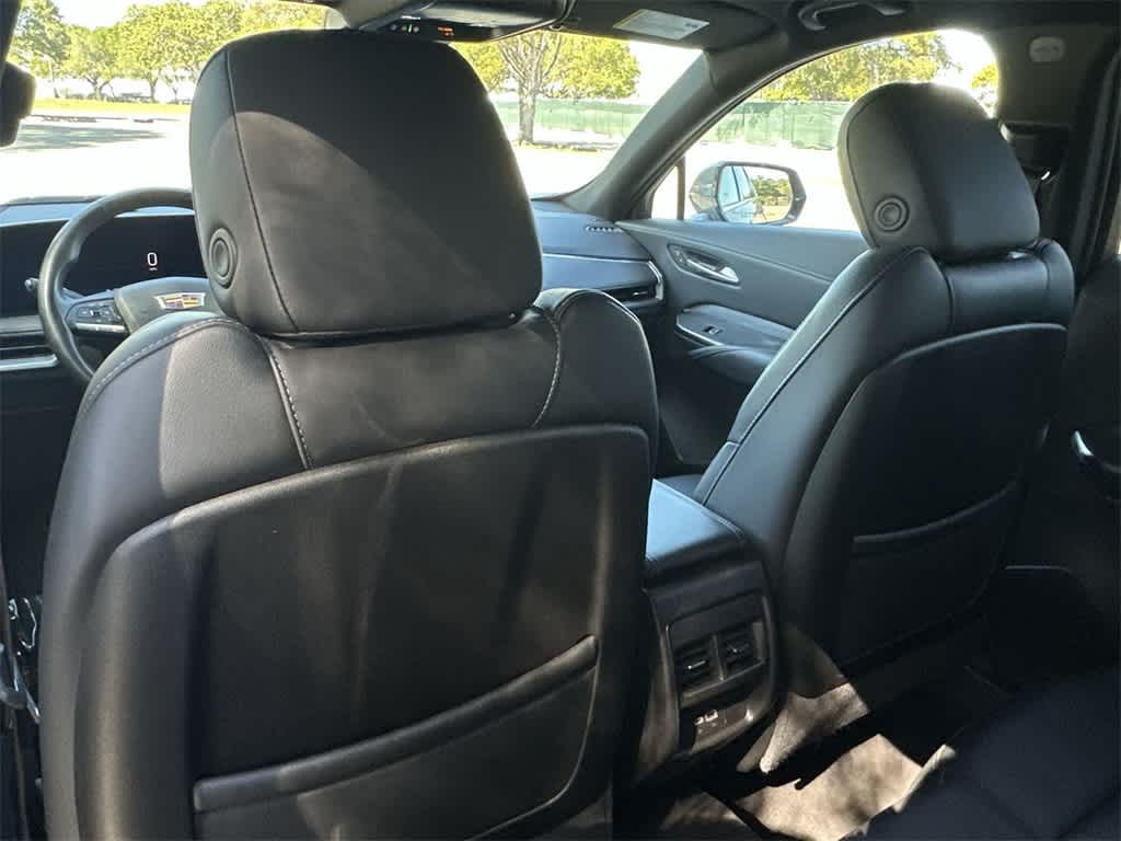 2025 Cadillac XT4 FWD Premium Luxury