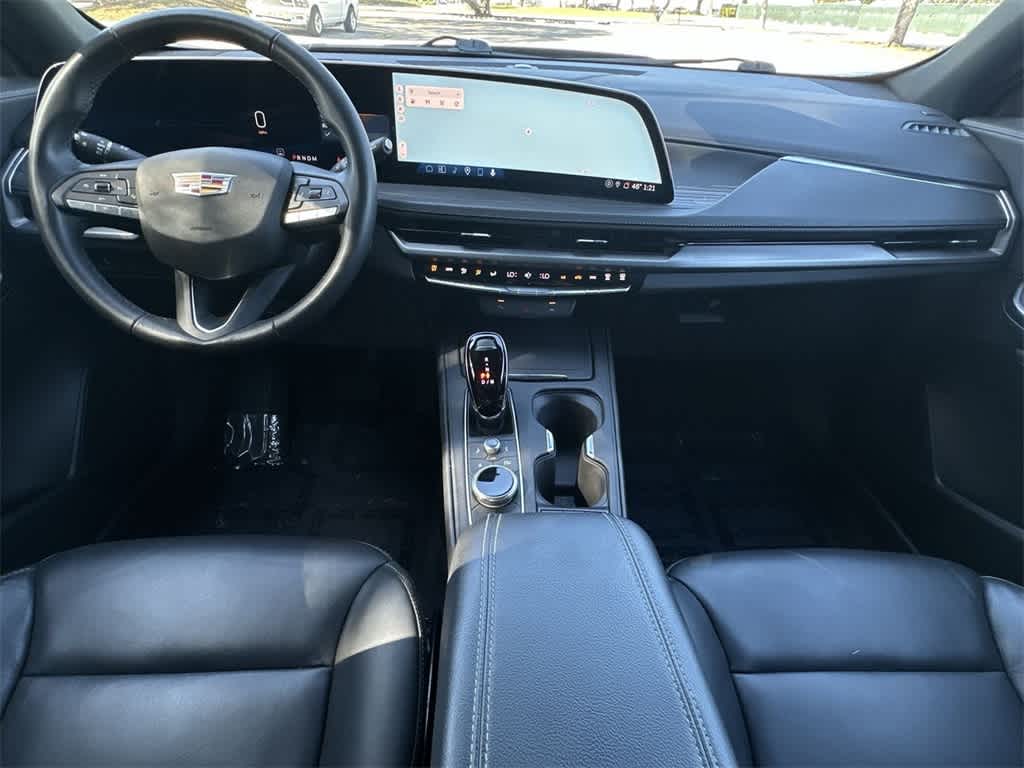 2025 Cadillac XT4 FWD Premium Luxury