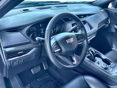2022 Cadillac XT4 FWD Sport