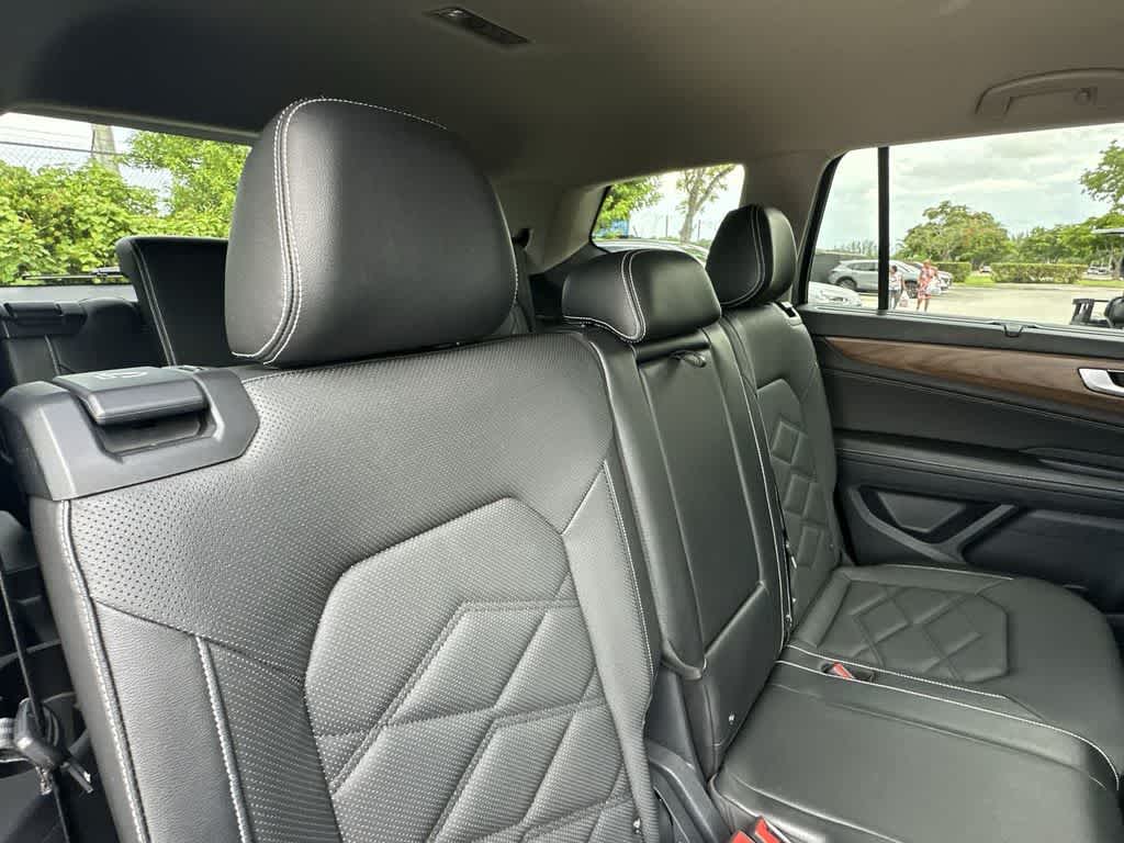 2024 Volkswagen Atlas 2.0T SE w/Technology