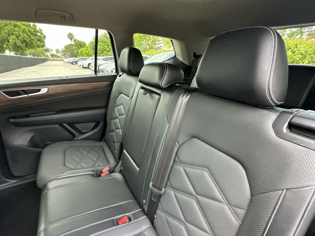 2024 Volkswagen Atlas 2.0T SE w/Technology