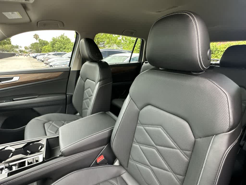 2024 Volkswagen Atlas 2.0T SE w/Technology