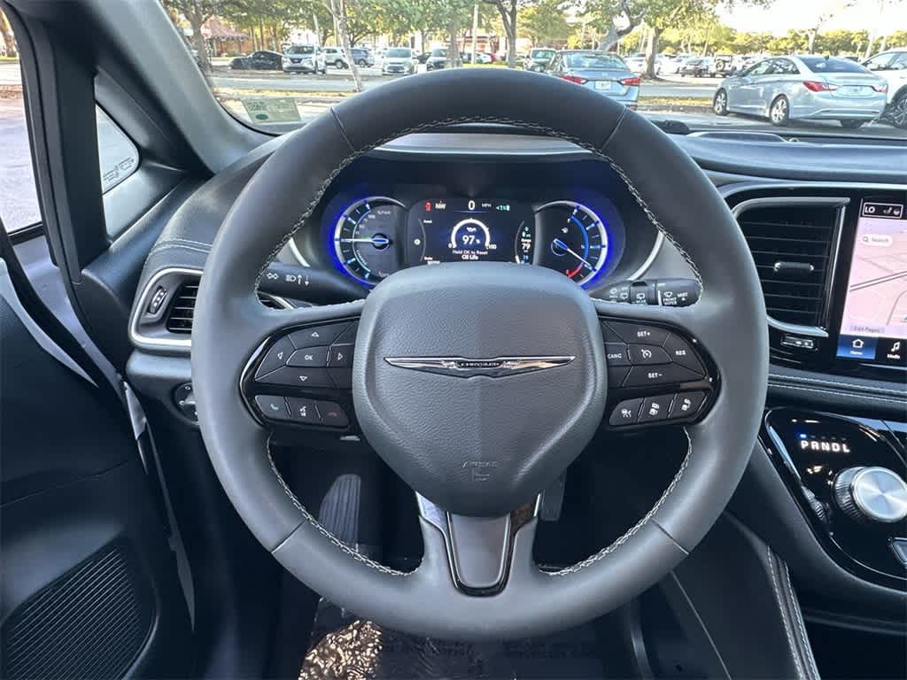 2024 Chrysler Pacifica Hybrid Premium S Appearance Pkg