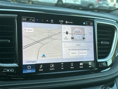 2024 Chrysler Pacifica Hybrid Premium S Appearance Pkg