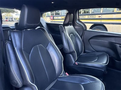 2024 Chrysler Pacifica Hybrid Premium S Appearance Pkg