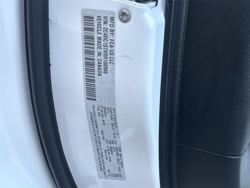 2024 Chrysler Pacifica Hybrid Premium S Appearance Pkg