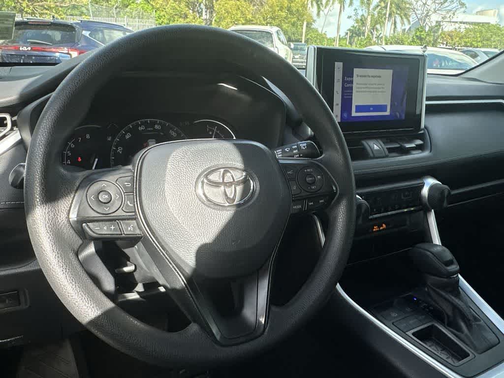 2023 Toyota RAV4 LE