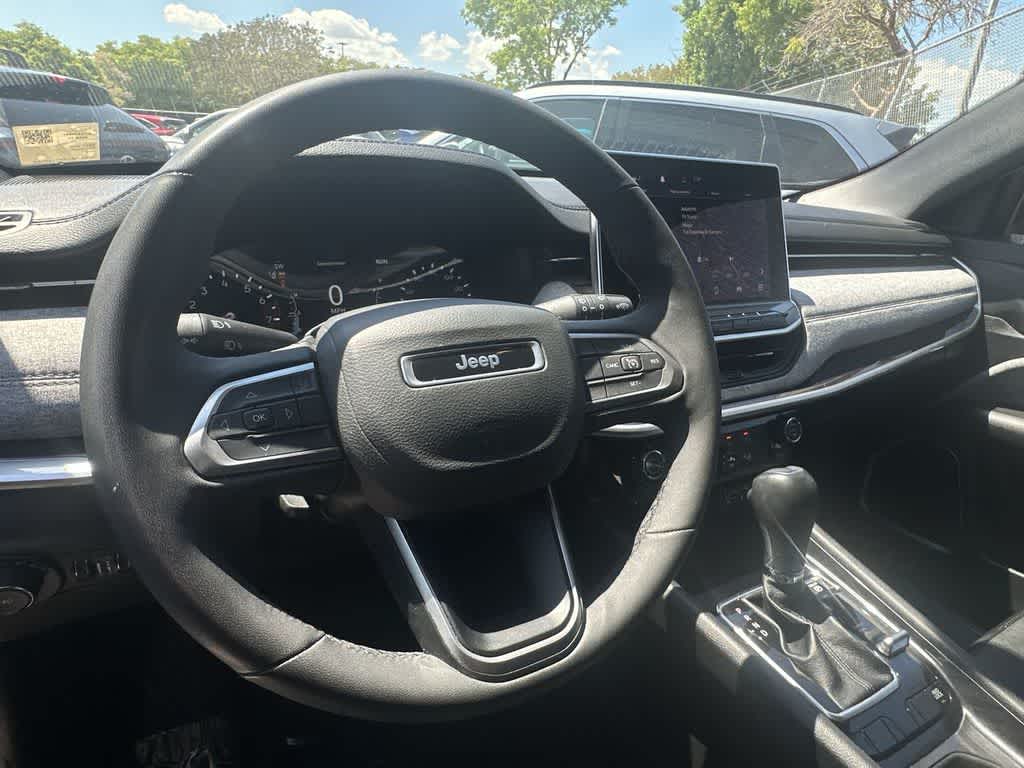 2023 Jeep Compass Latitude Lux