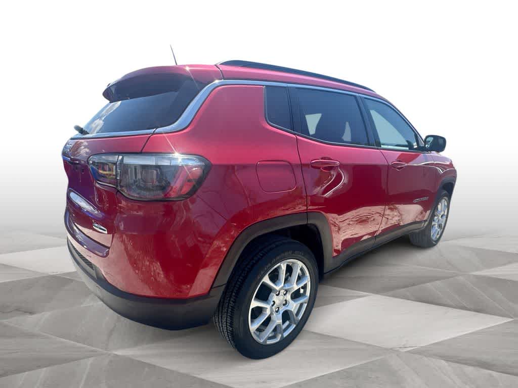 2023 Jeep Compass Latitude Lux