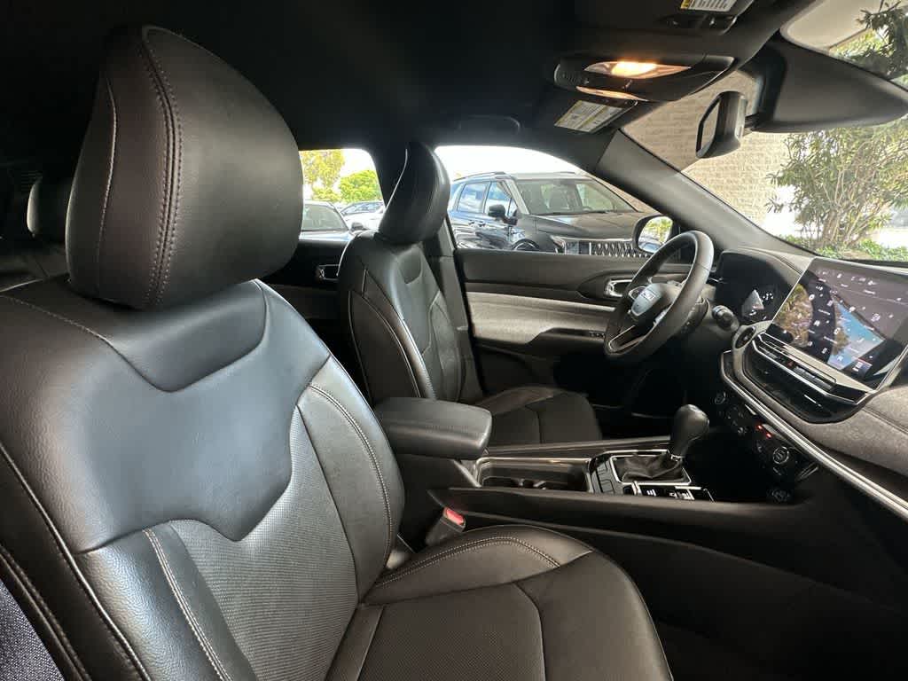2023 Jeep Compass Latitude Lux