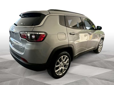 2023 Jeep Compass Latitude Lux