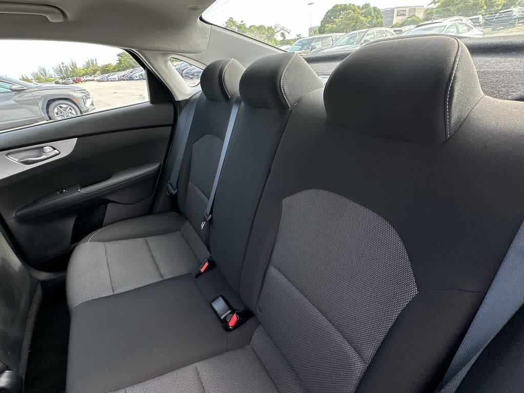 2023 Kia Forte LXS
