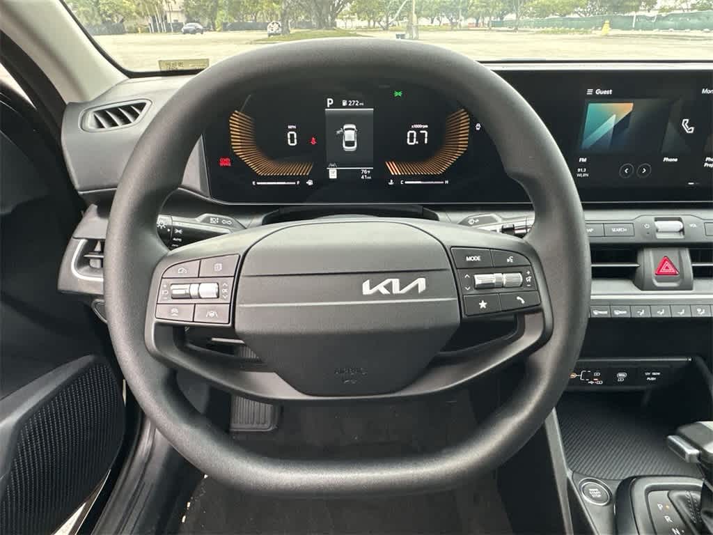 2025 Kia K4 LX