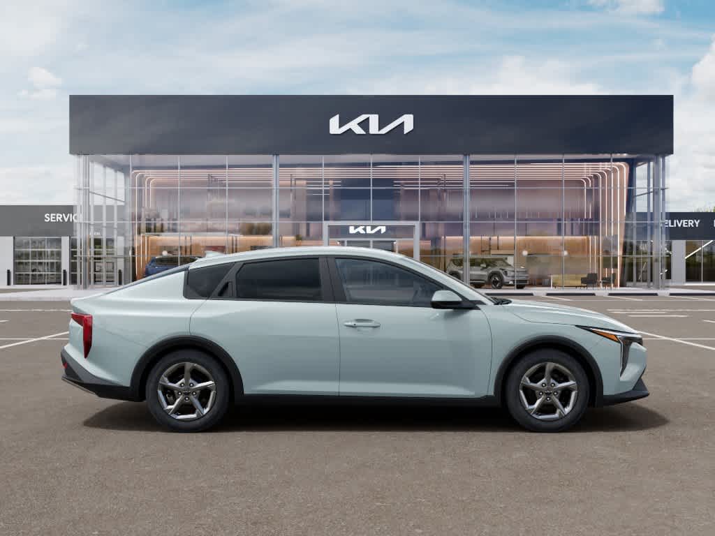 2027 Kia K4 LXS