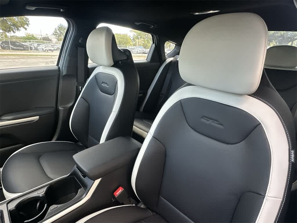 2025 Kia K4 GT-Line Turbo