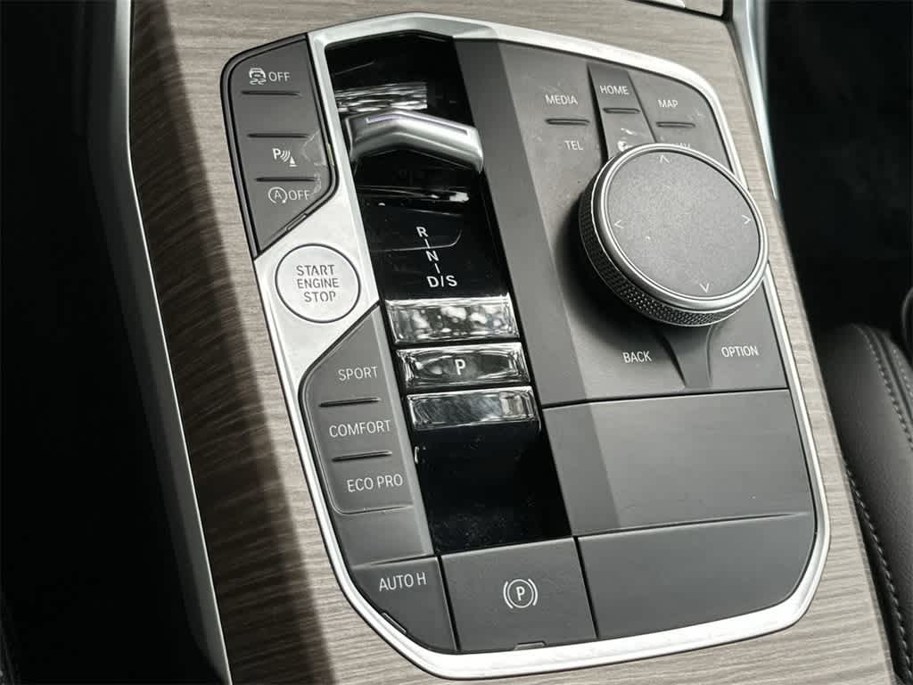 2025 BMW 3 Series 330i