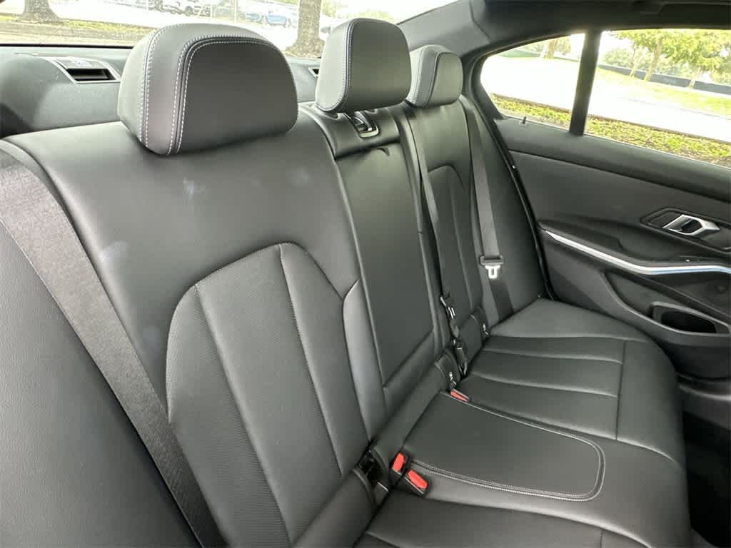 2025 BMW 3 Series 330i