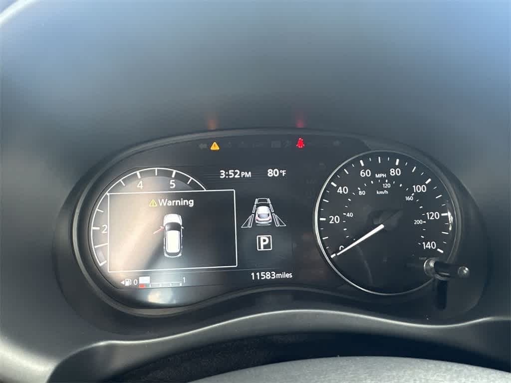 2023 Nissan Kicks SR