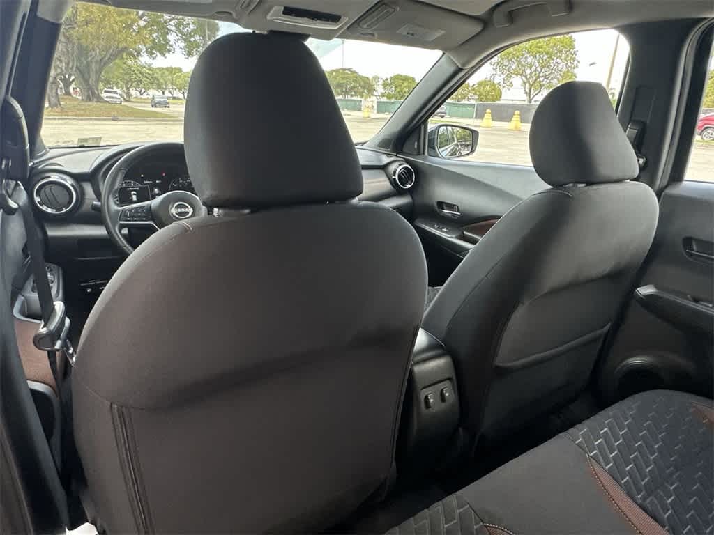 2023 Nissan Kicks SR