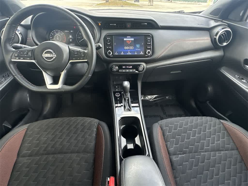 2023 Nissan Kicks SR