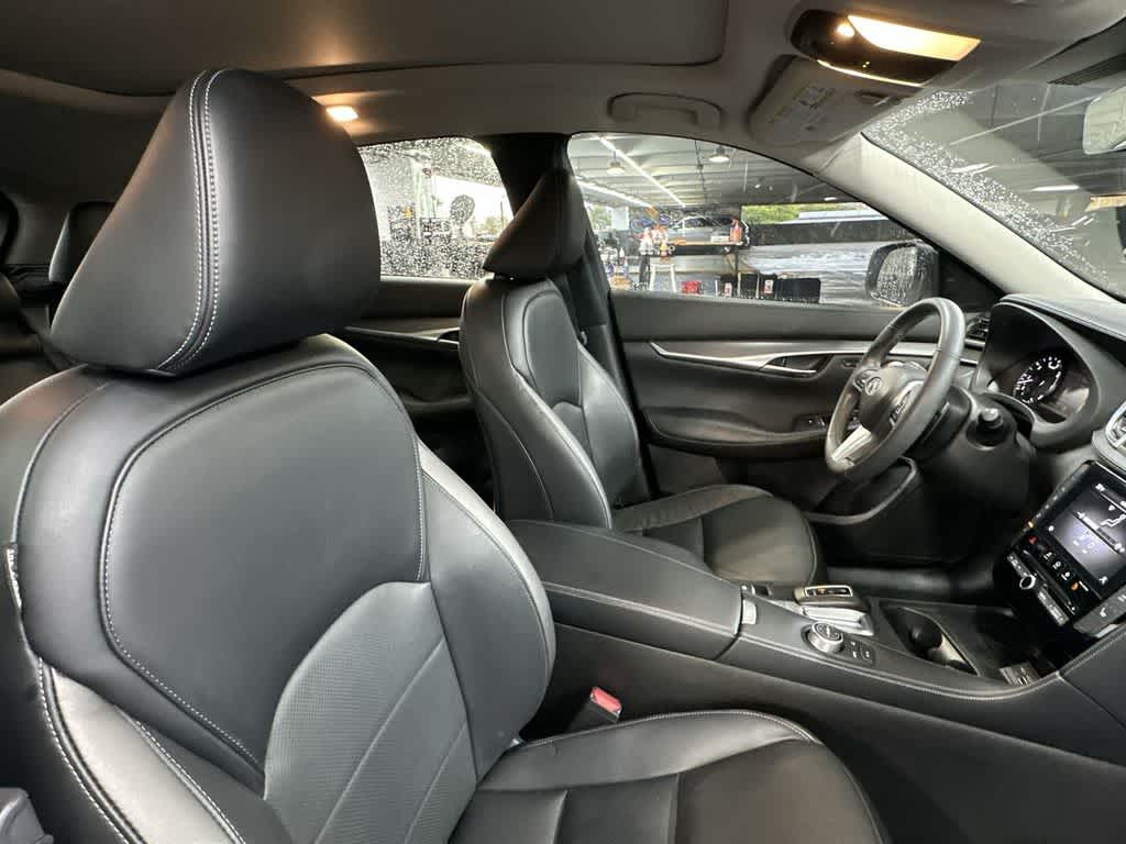 2023 INFINITI QX50 LUXE