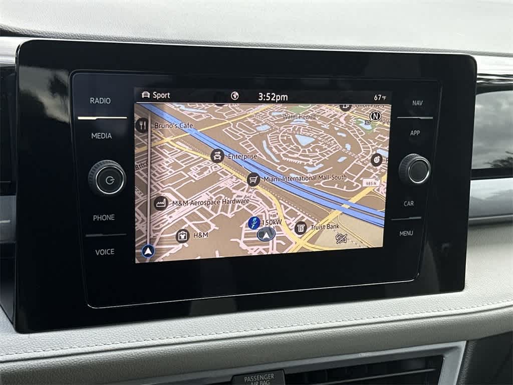 2025 Volkswagen Taos SEL