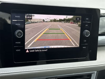 2025 Volkswagen Taos SEL