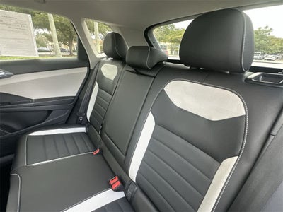 2025 Volkswagen Taos SEL