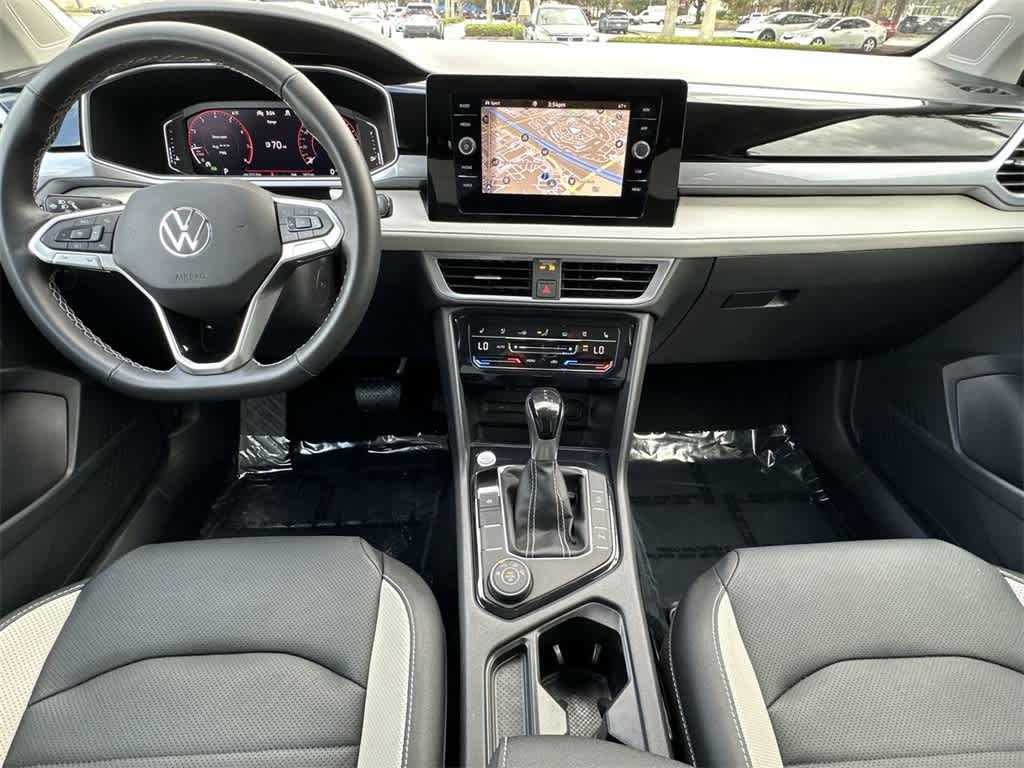 2025 Volkswagen Taos SEL