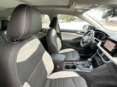 2025 Volkswagen Taos SEL