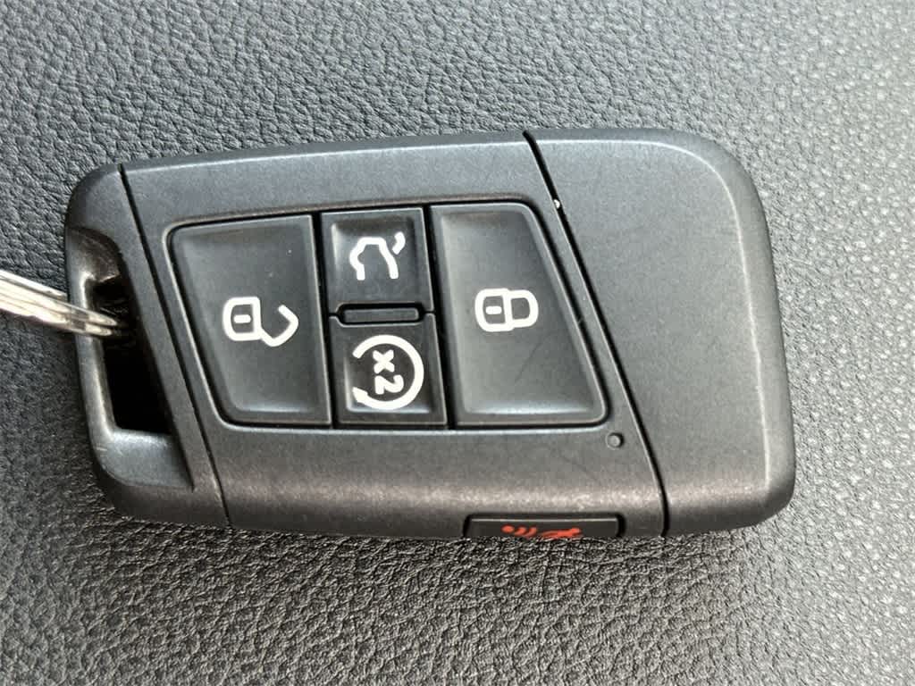 2025 Volkswagen Taos SEL