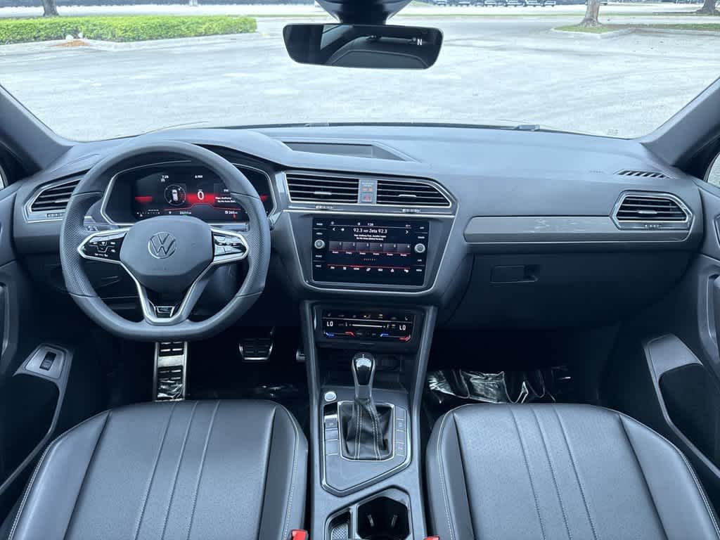 2024 Volkswagen Tiguan SE R-Line Black