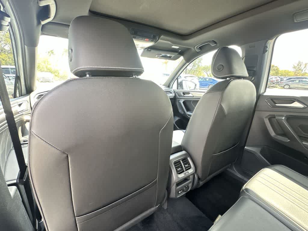 2023 Volkswagen Tiguan SE R-Line Black