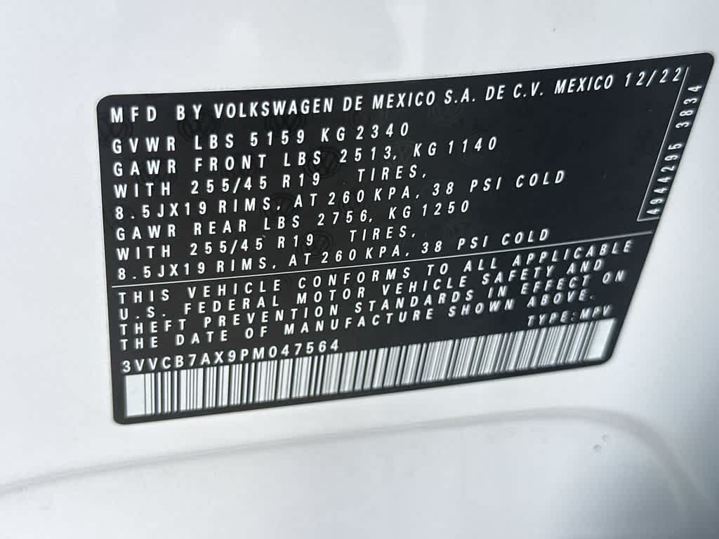 2023 Volkswagen Tiguan SE R-Line Black